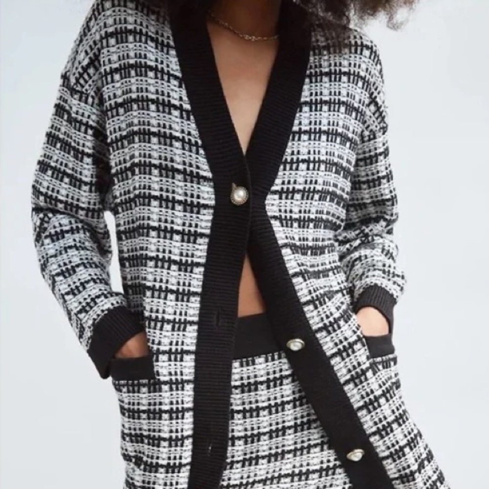 Aritzia Babaton cardigan